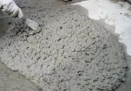 不同作用的減水劑摻量過(guò)多會(huì)造成什么后果？